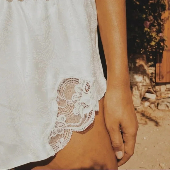 Vintage - Kayser Satin Lace Shorts - White - Picture 4 of 11